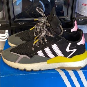 Adidas nite jogger ‘Gum sole’